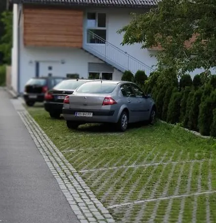 Gemutlich Whonung St.georgen Im Attergau Daire